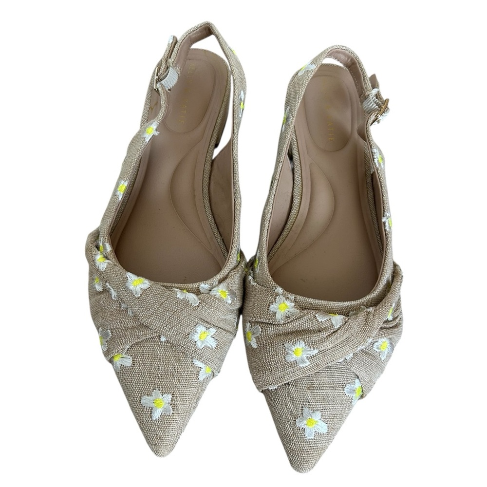 Kelly & Katie Floral Embroidered White and Yellow Size 8 Pointed Slingback Flats